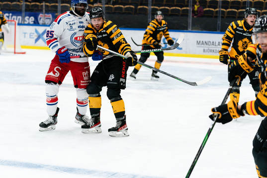 Oskarshamns Daniel Muzito-Bagenda och Skellefteås Michael