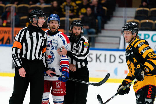 Skellefteås Jonathan Pudas och Oskarshamns Brian Cooper