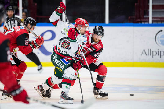 Frölundas Patrik Carlsson och Malmö Redhawks Joakim Ryan
