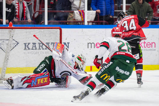 Malmö Redhawks Carl Söderberg gör det matchavgörande