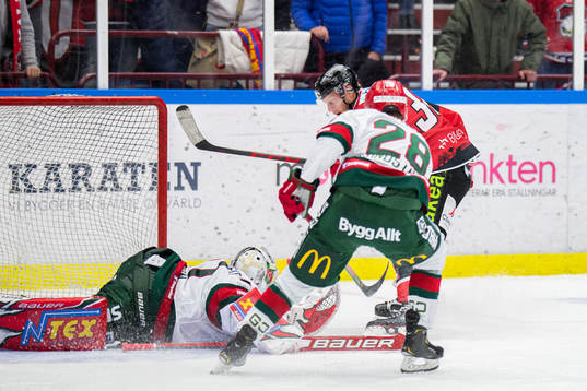 Malmö Redhawks Carl Söderberg gör det matchavgörande
