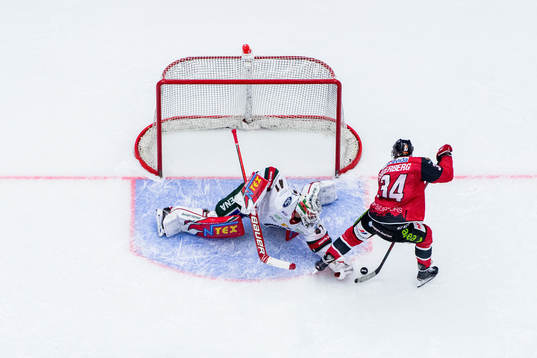 Malmö Redhawks Carl Söderberg gör det matchavgörande
