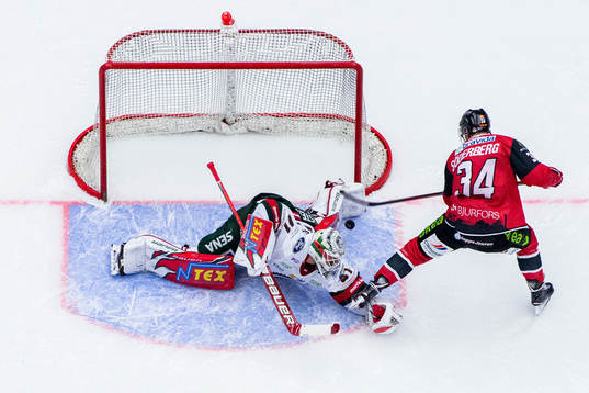 Malmö Redhawks Carl Söderberg gör det matchavgörande