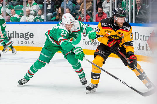Rögles Samuel Jonsson och Luleås Linus Omark