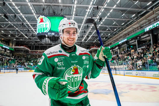 Rögles Ryan McKiernan jublar