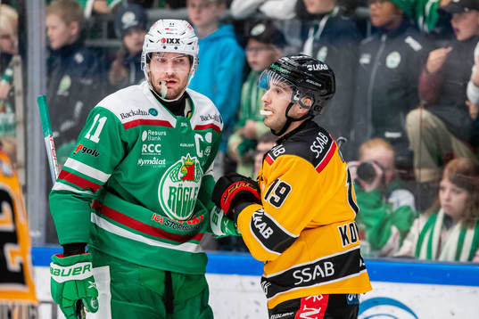 Rögles Mattias Sjögren och Luleås Konstantin Komarek