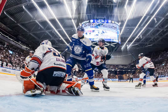Leksands Mikael Ruohomaa och Växjös Victor