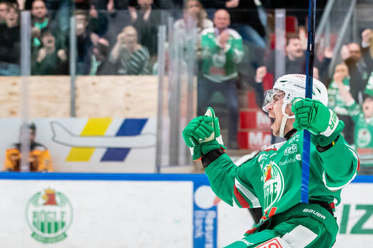 Rögles Ryan McKiernan jublar