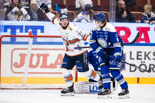 Växjös Martin Lundberg jublar