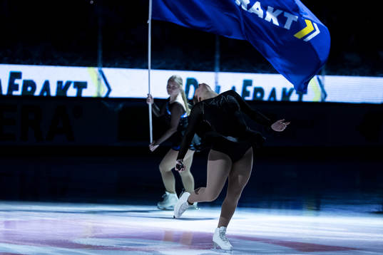 Leksands konståkning levererar matchpucken