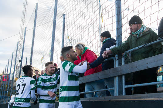 Västerås Pedro Ribeiro tacker publiken