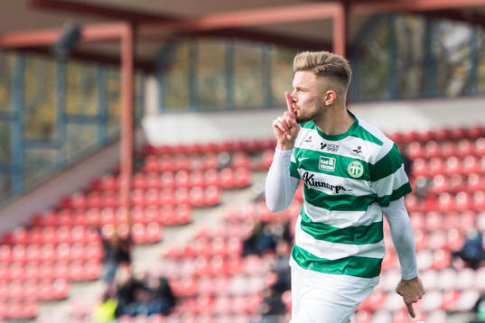 Västerås Erik Björndahl  jublar