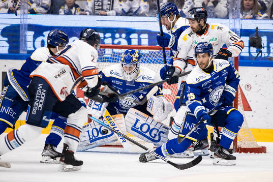Leksands målvakt Kasimir Kaskisuo och Leksands Carter