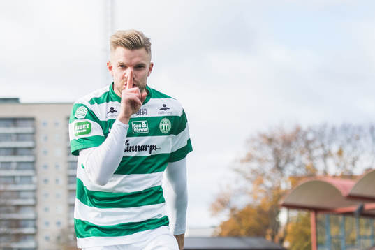 Västerås Erik Björndahl jublar