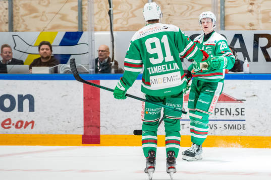 Rögles Anton Bengtsson jublar