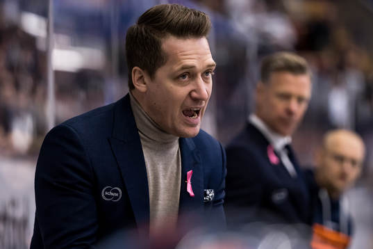 Växjös tränare Sam Hallam