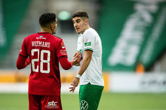 Östersunds Marco Weymans och Hammarbys Mayckel Lahdo