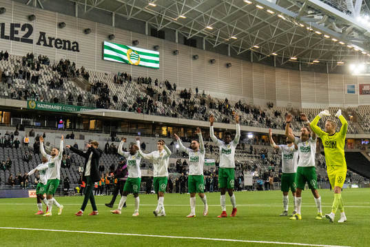 Hammarbys spelare jublar