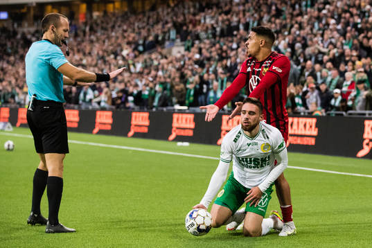 Domare Kaspar Sjöberg , Östersunds Marco Weymans och