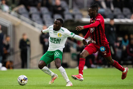 Hammarbys David Accam och Östersunds Felix Hörberg