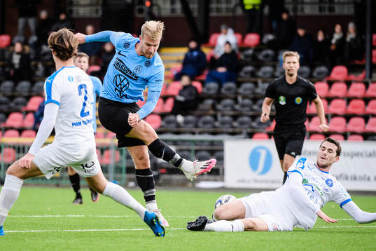 Landskronas Linus Olsson avslutar mot mål