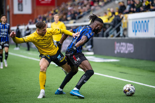 Elfsborgs Simon Olsson och Sirius Joseph Colley
