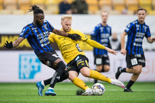 Sirius Joseph Colley och Elfsborgs Sveinn Gudjohnsen