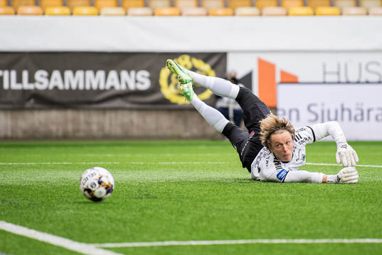 Sirius målvakt August Ahlin