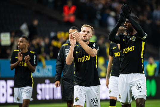 s Sebastian Larsson och Henok Goitom jublar