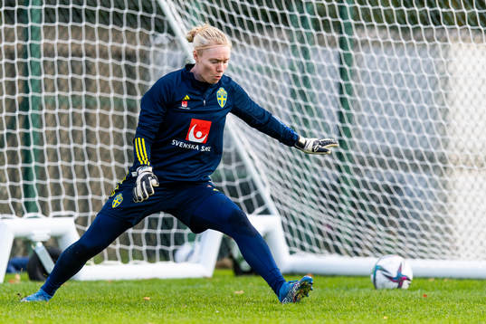 Goalkeeper Hedvig Lindahl of the Swedish women’s national