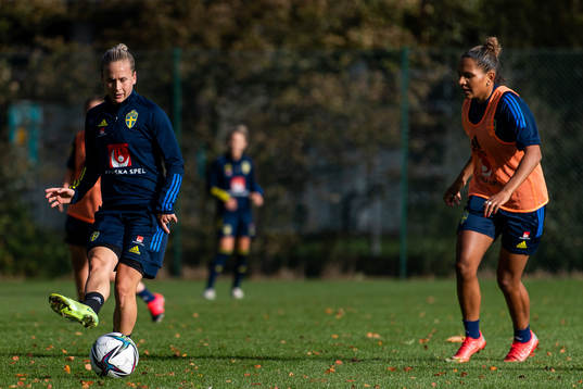Filippa Curmark and Madelen Janogy of the Swedish women’s