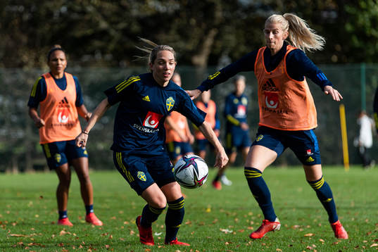 Elin Rubensson and Sofia Jakobsson of the Swedish women’s