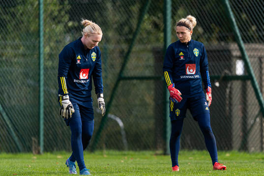 Goalkeeper Hedvig Lindahl and goalkeeper Jennifer Falk of