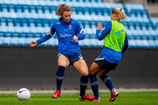 Synne Skinnes Hansen and Amalie Vevle Eikeland of the