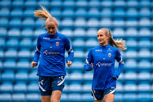 Emilie Bragstad and Maria Olsvik of the Norwegian women's