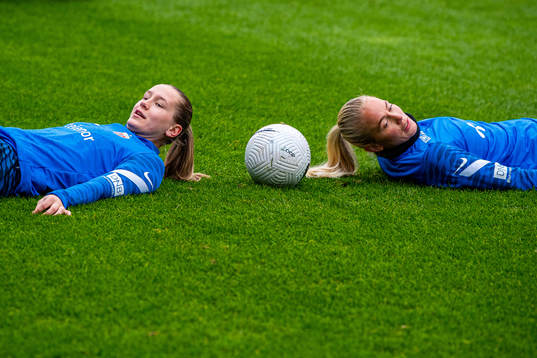 Elisabeth Terland and Guro Bergsvand of the Norwegian