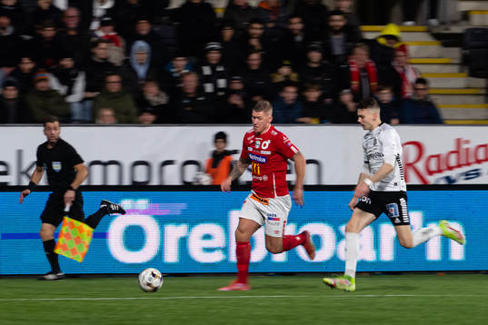 Degerfors Victor Edvardsen och Örebros Jake Larsson