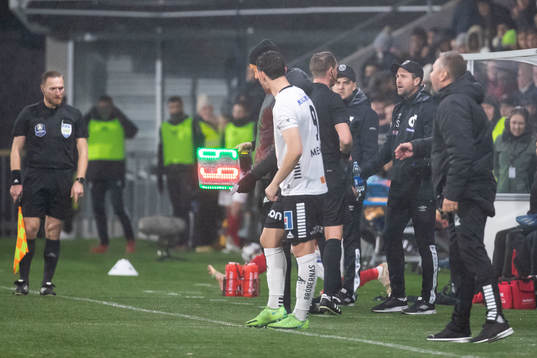 Degerfors tränare Andreas Holmberg får gult kort
