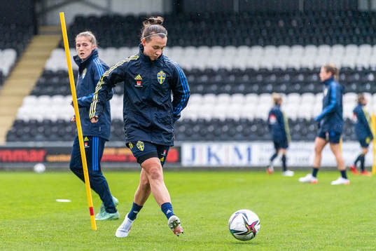 Filippa Angeldahl and Julia Zigiotti Olme of the Swedish