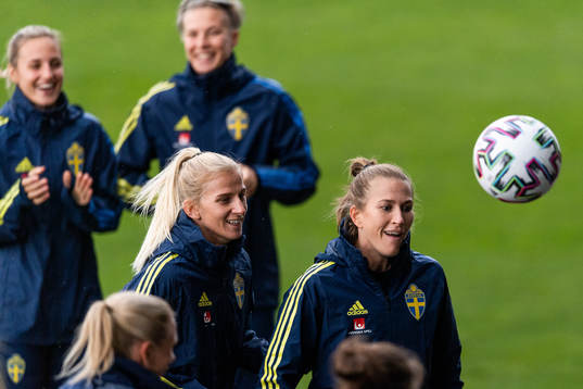Sofia Jakobsson and Emma Berglund of the Swedish women's