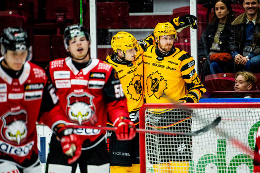 Skellefteås Tom Kühnhackl jublar
