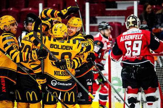 Skellefteås Jonathan Johnson jublar