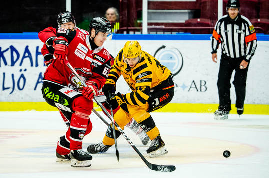 Malmö Redhawks Fredrik Händemark mot Skellefteås Stefan