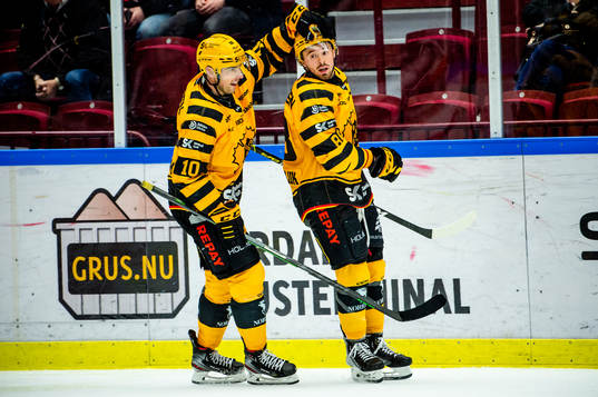 Skellefteås Jayce Hawryluk jublar