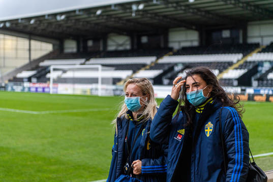 Amanda Ilestedt and goalkeeper Zecira Musovic arrive