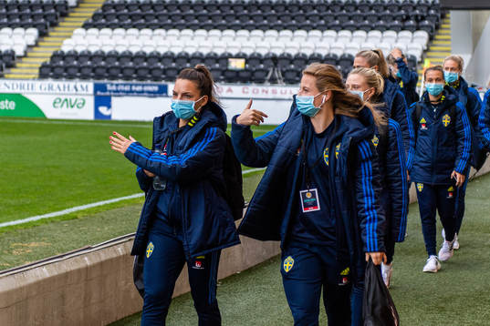 Johanna Rytting Kaneryd and Anna Anvegård  arrive