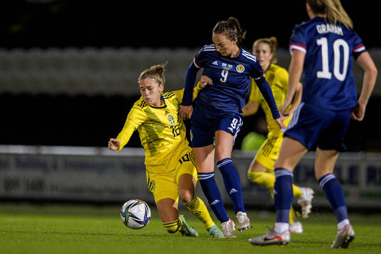 Filippa Angeldahl of Sweden and Caroline Weir of Scotland