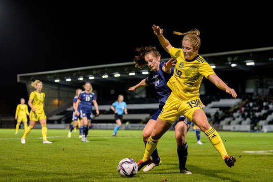 Chloe Arthur of Scotland and Anna Anvegård of Sweden