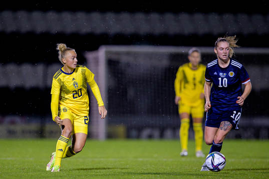 Hanna Bennison of Sweden and Lucy Graham of Scotland