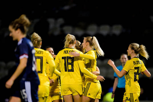 Fridolina Rolfö and Sofia Jakobsson of Sweden celebrate